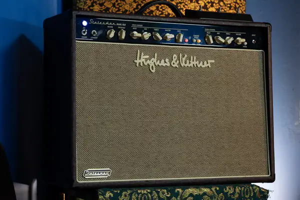 Hughes'n'Kettner pojačalo za gitaru