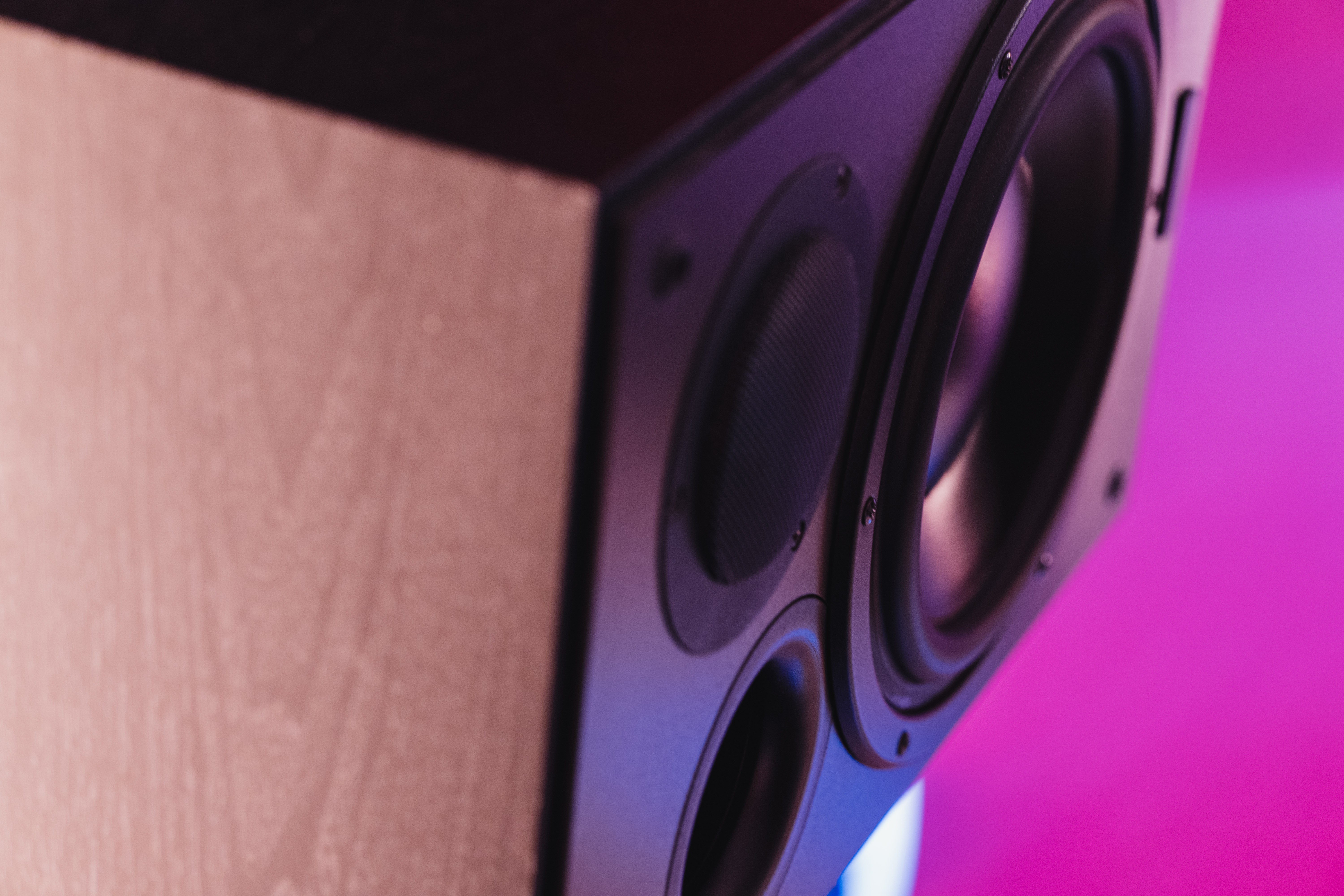 Profesionalni studijski monitor